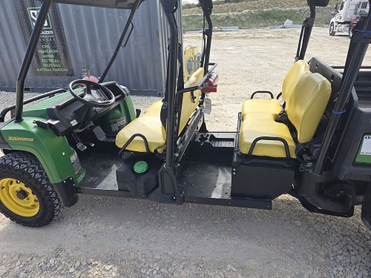 JOHN DEERE XUV855MS4 photo 3