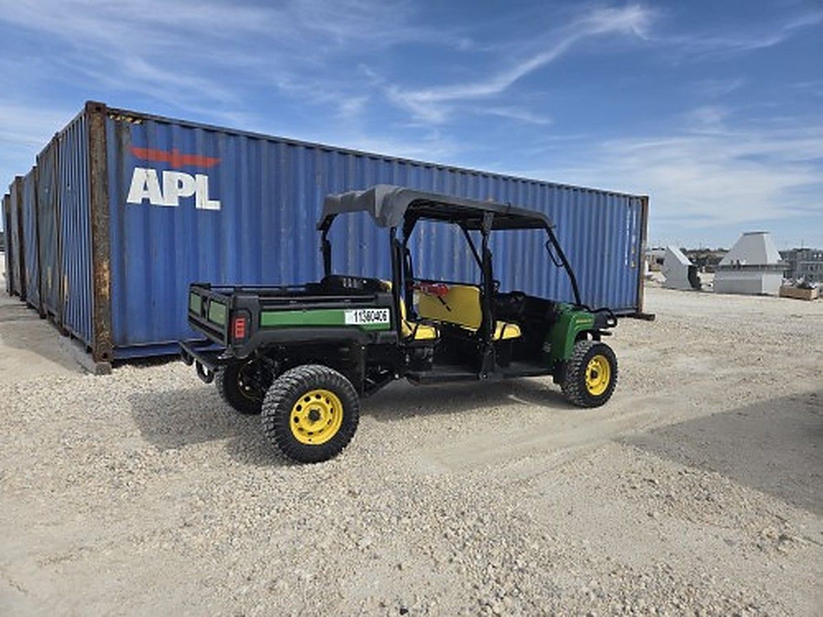 JOHN DEERE XUV855MS4 photo 4