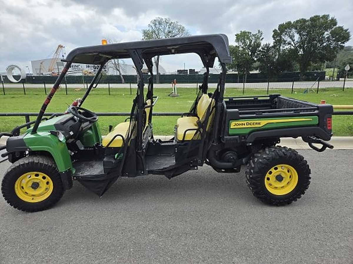 JOHN DEERE XUV855MS4 photo 2