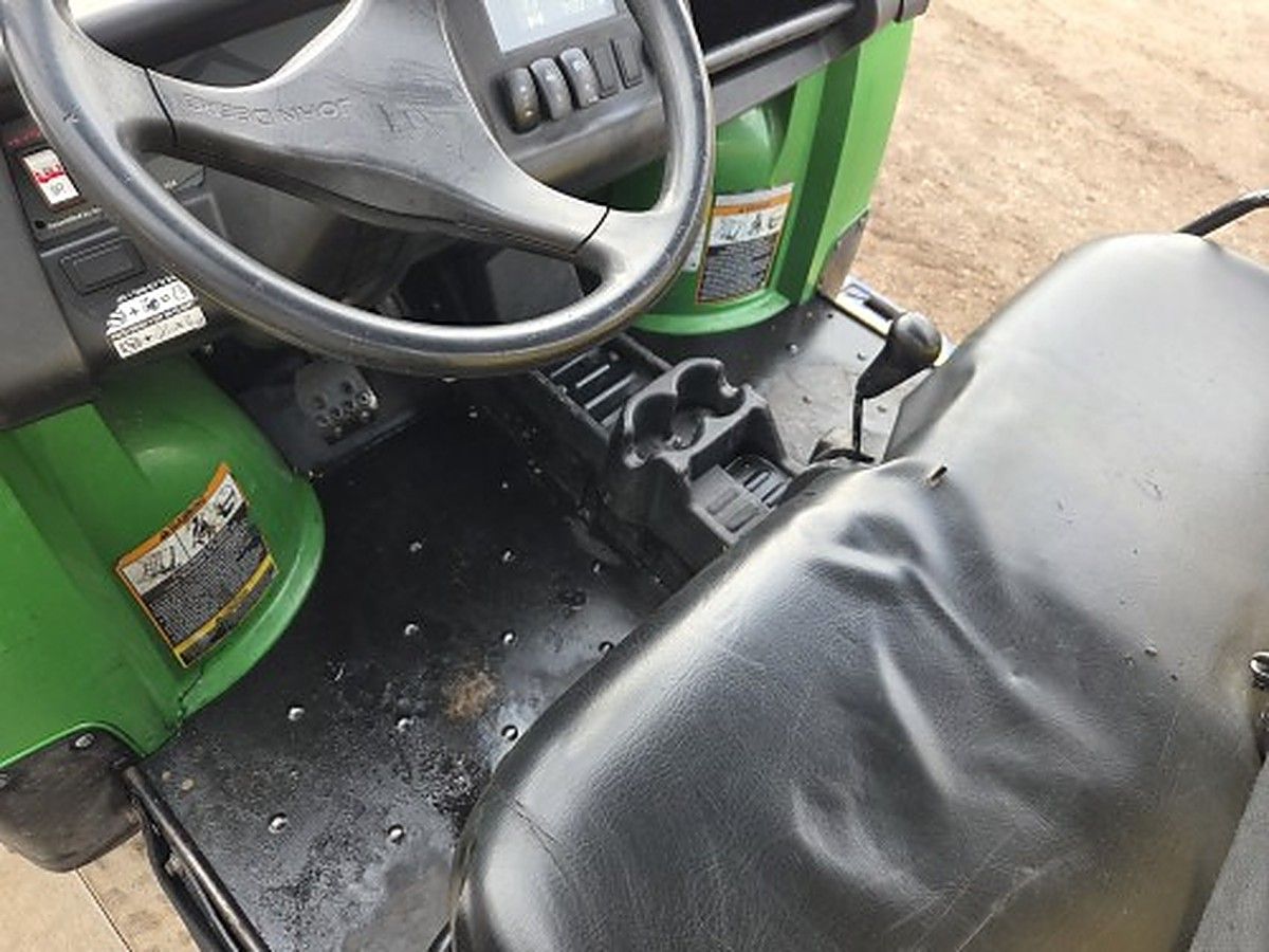 JOHN DEERE XUV855MS4 photo 3