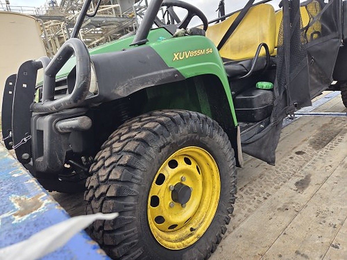JOHN DEERE XUV855MS4 photo 4