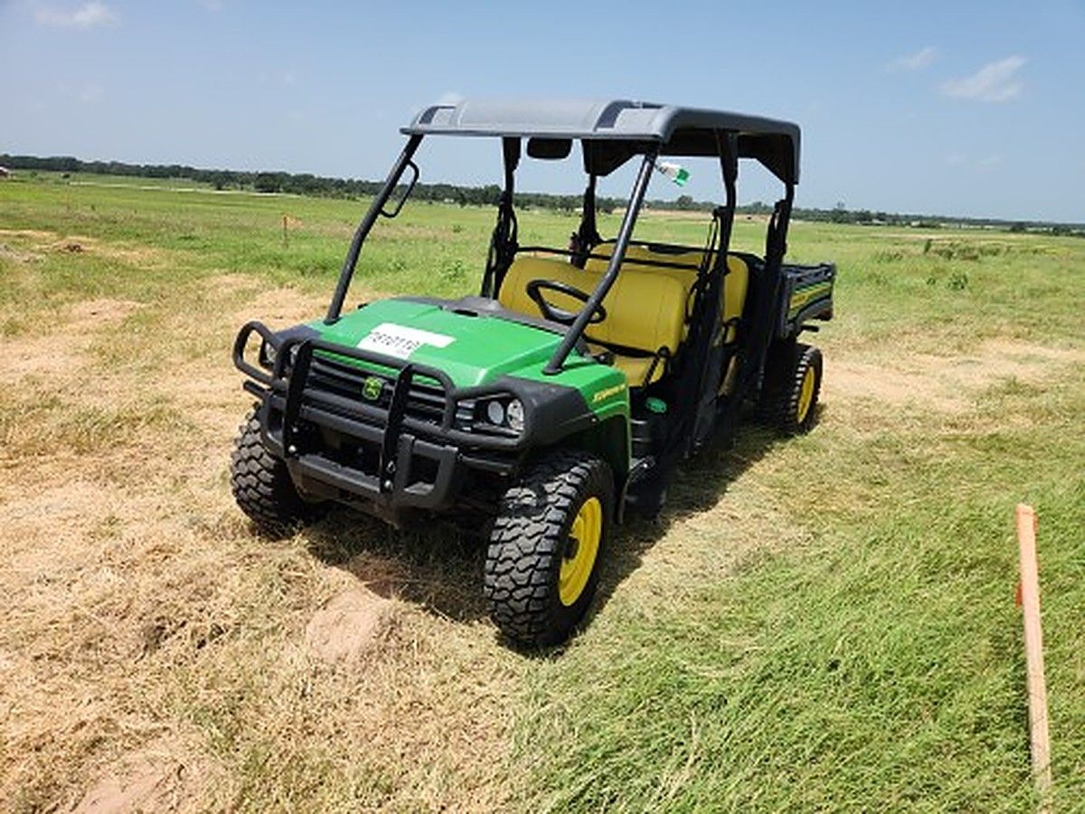 JOHN DEERE XUV855MS4 photo 3