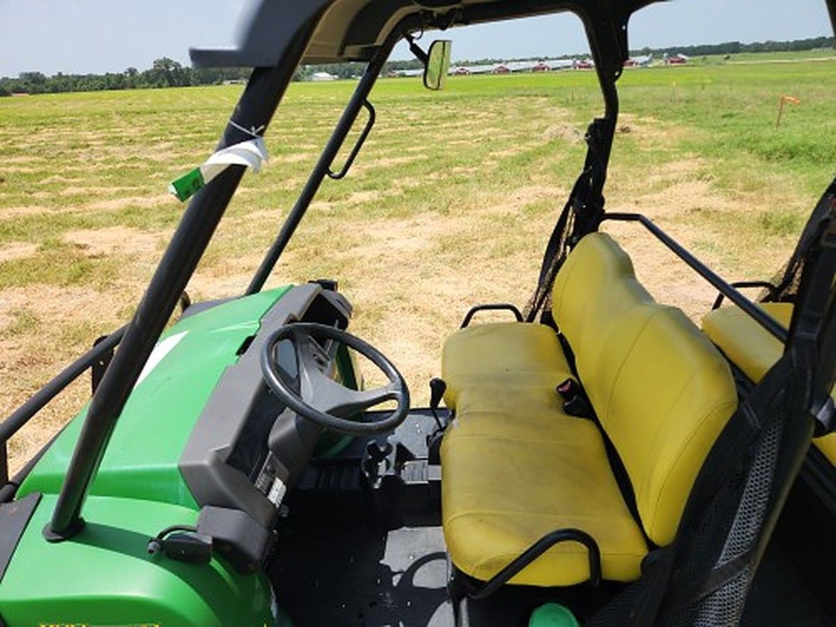 JOHN DEERE XUV855MS4 photo 5