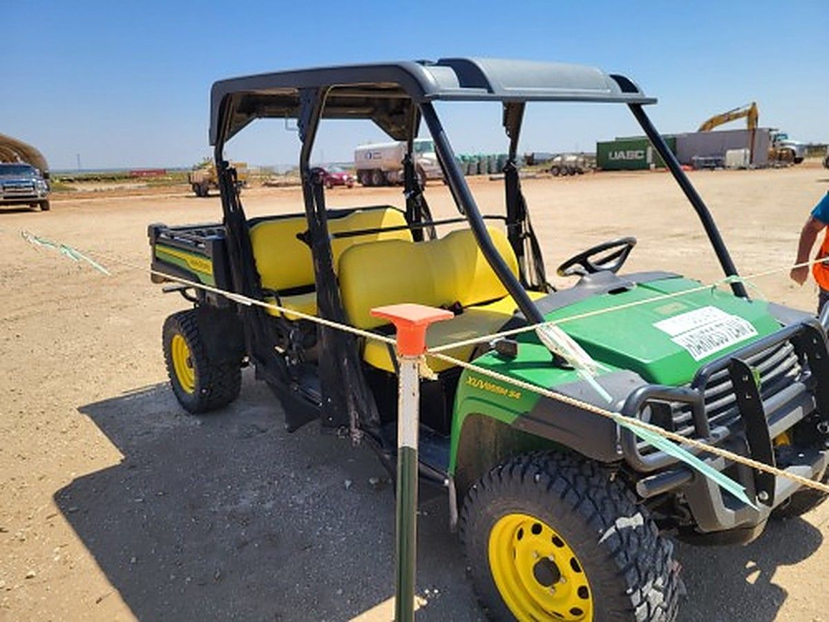 JOHN DEERE XUV855MS4 photo 2