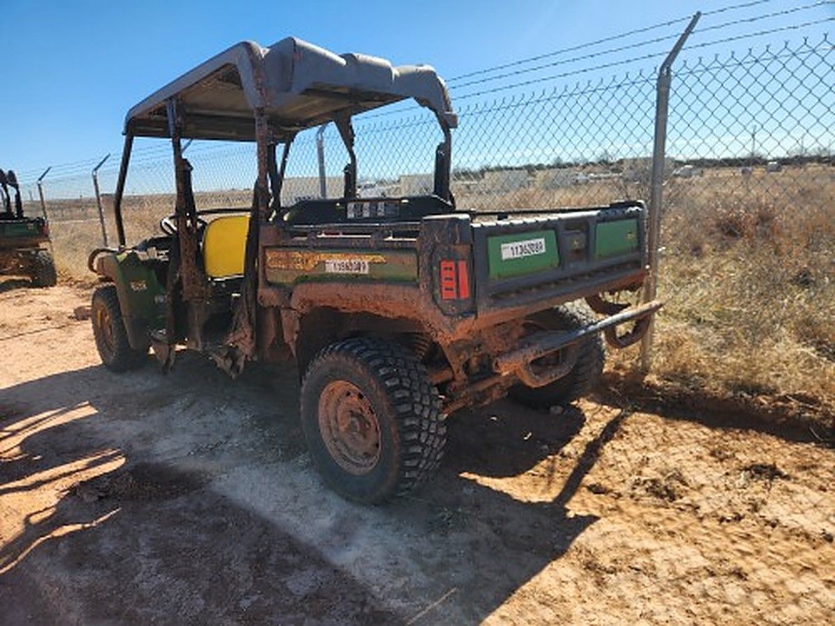 JOHN DEERE XUV855MS4 photo 3
