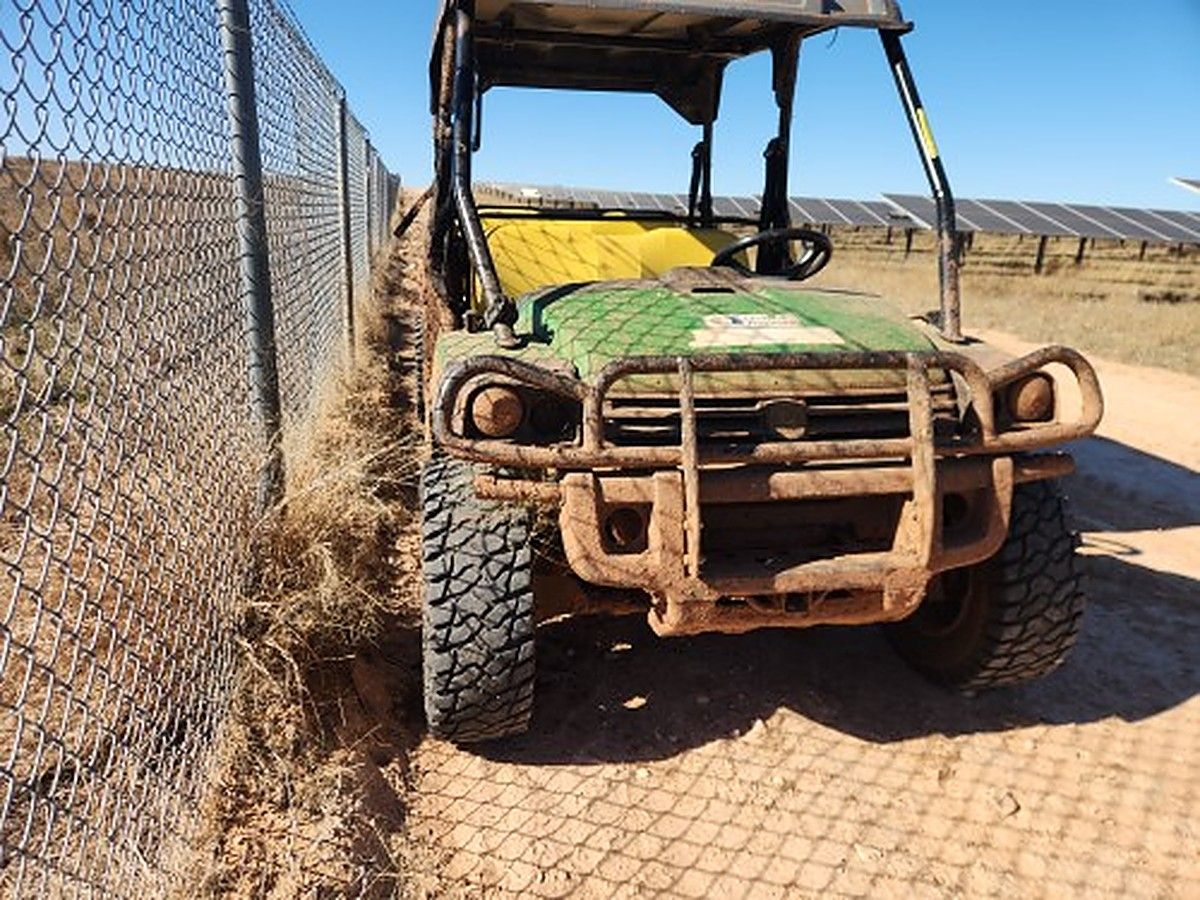 JOHN DEERE XUV855MS4 photo 4