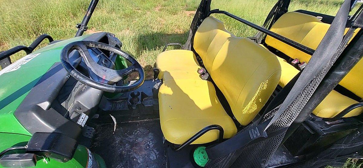 JOHN DEERE XUV855MS4 photo 7