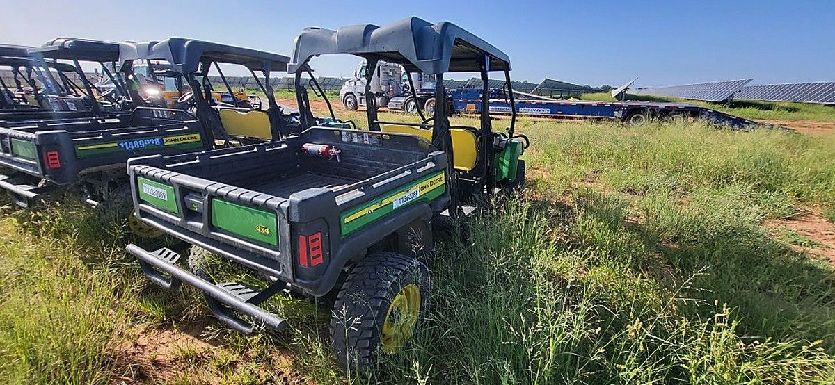 JOHN DEERE XUV855MS4 photo 9
