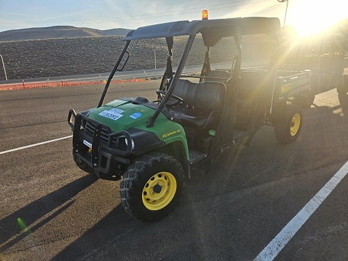 JOHN DEERE XUV855MS4 photo 4