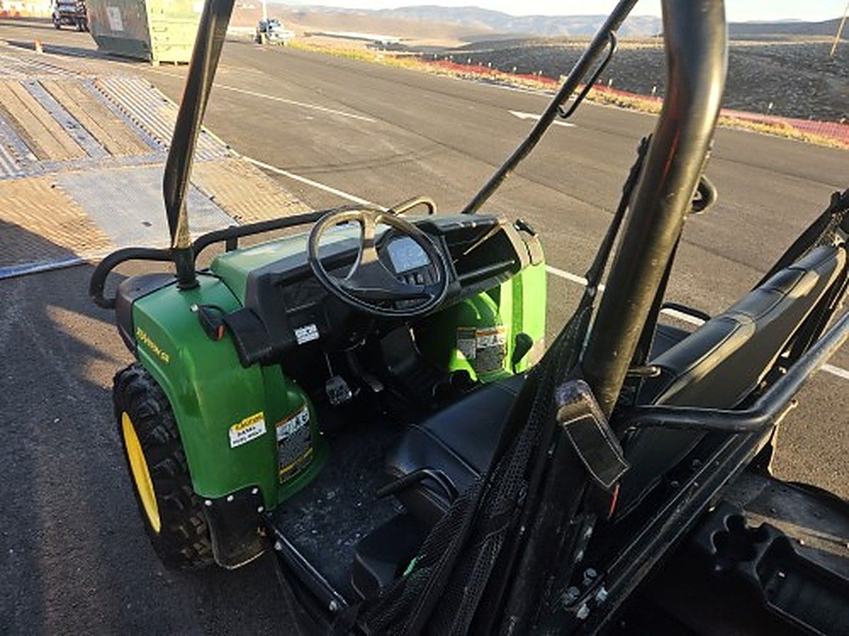 JOHN DEERE XUV855MS4 photo 5