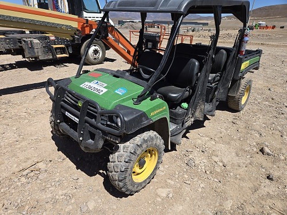 JOHN DEERE XUV855MS4 photo 9