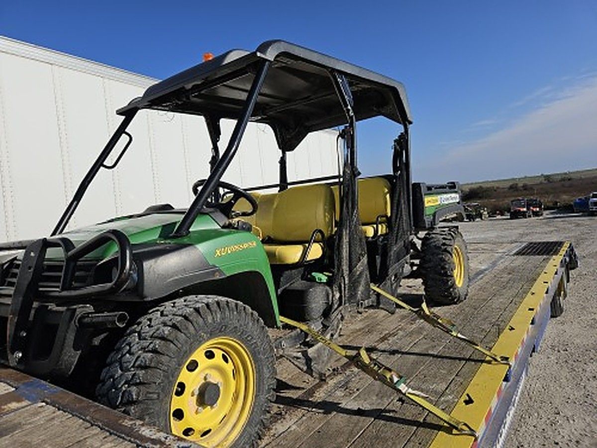 JOHN DEERE XUV855MS4 photo 9