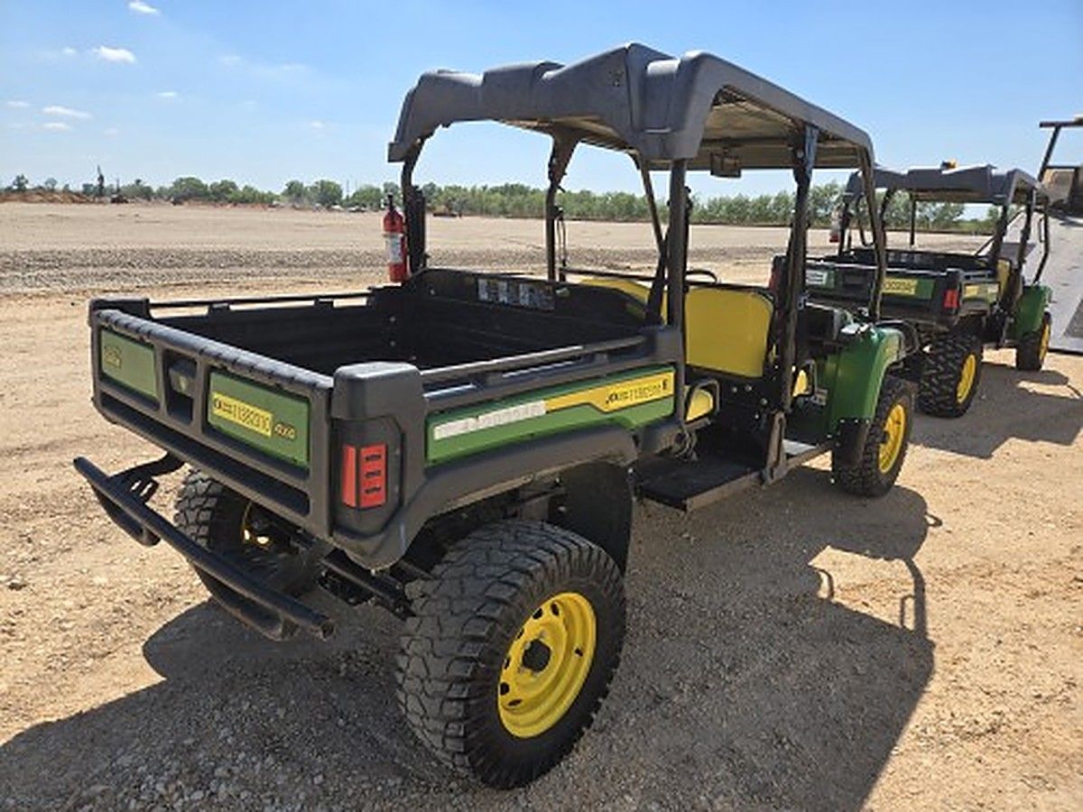 JOHN DEERE XUV855MS4 photo 2