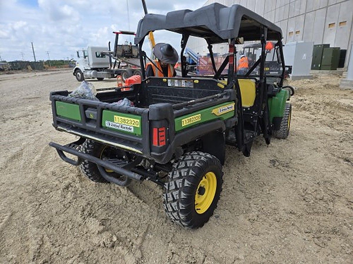 JOHN DEERE XUV855MS4 photo 5