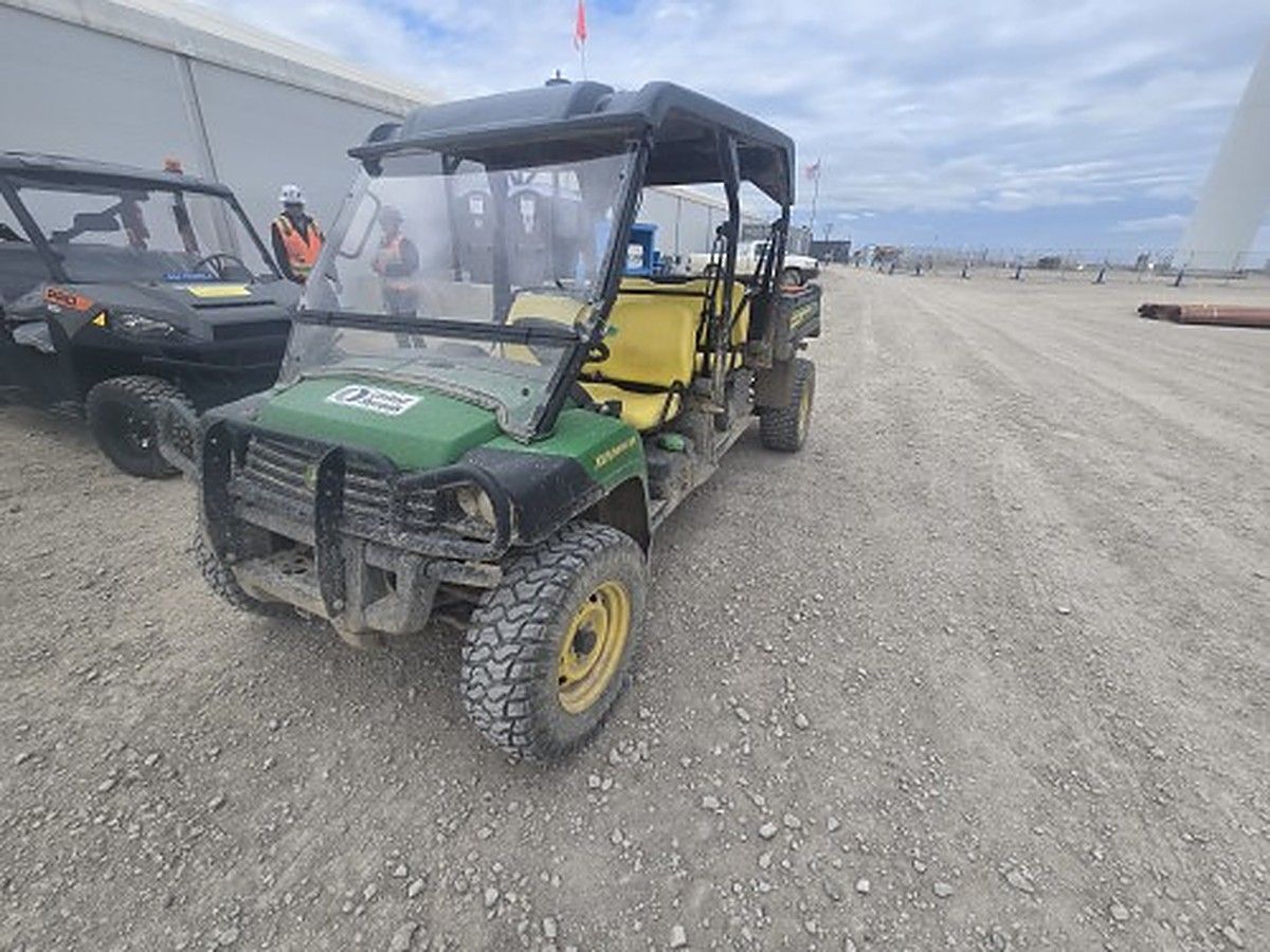 JOHN DEERE XUV855MS4 photo 4