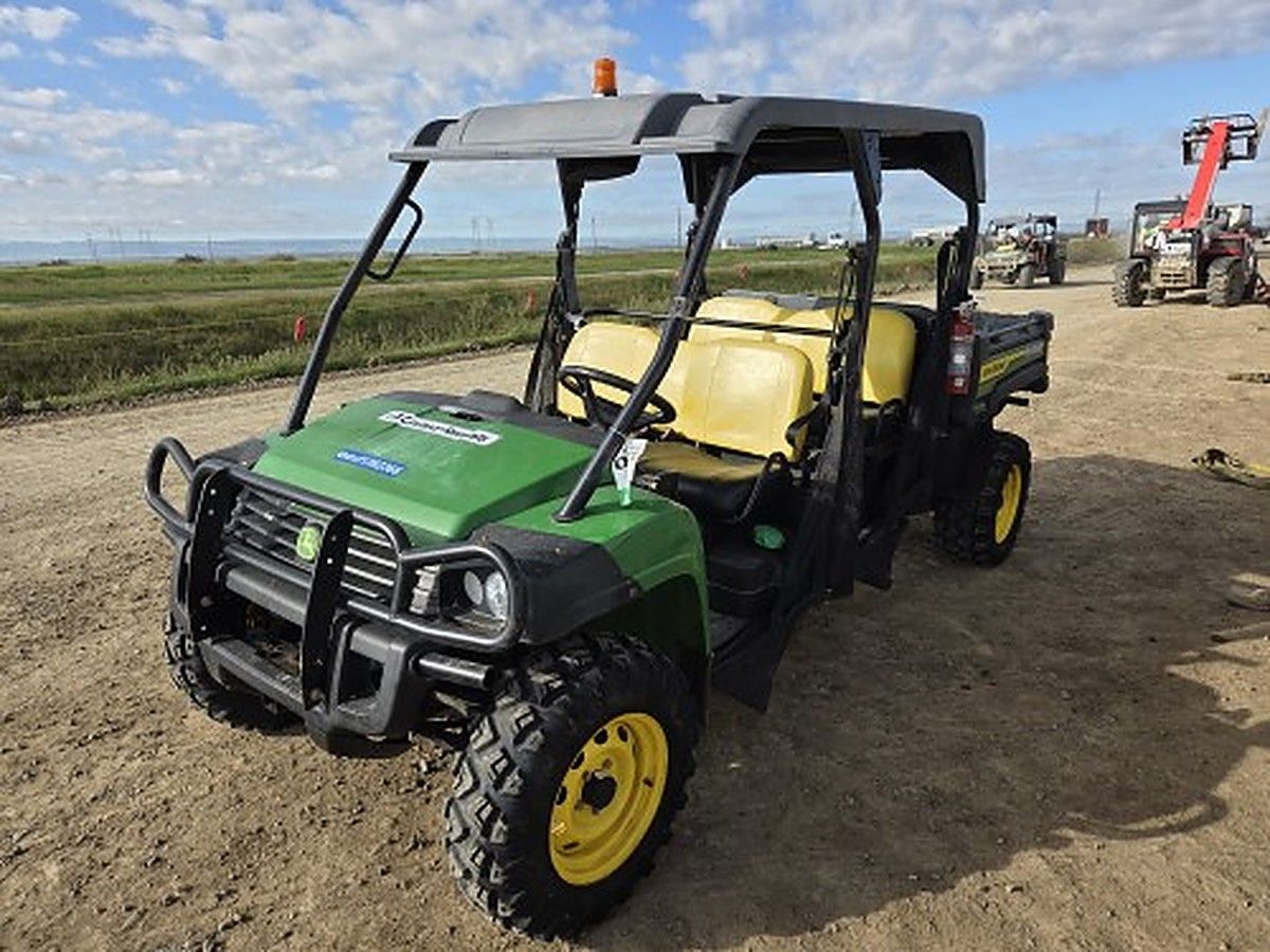 JOHN DEERE XUV855MS4 photo 2