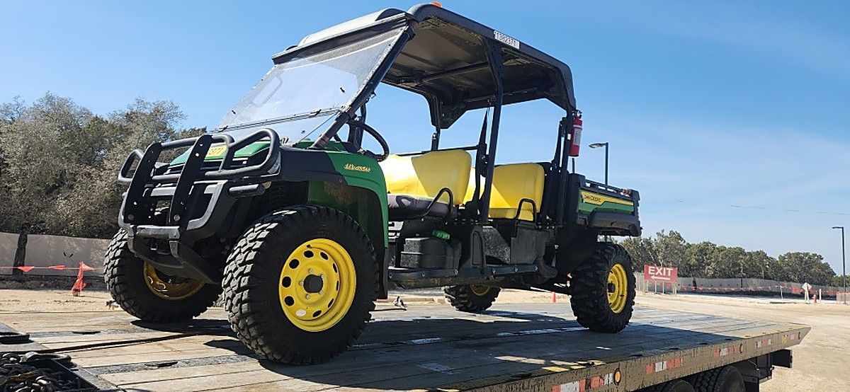 JOHN DEERE XUV855MS4 photo 3
