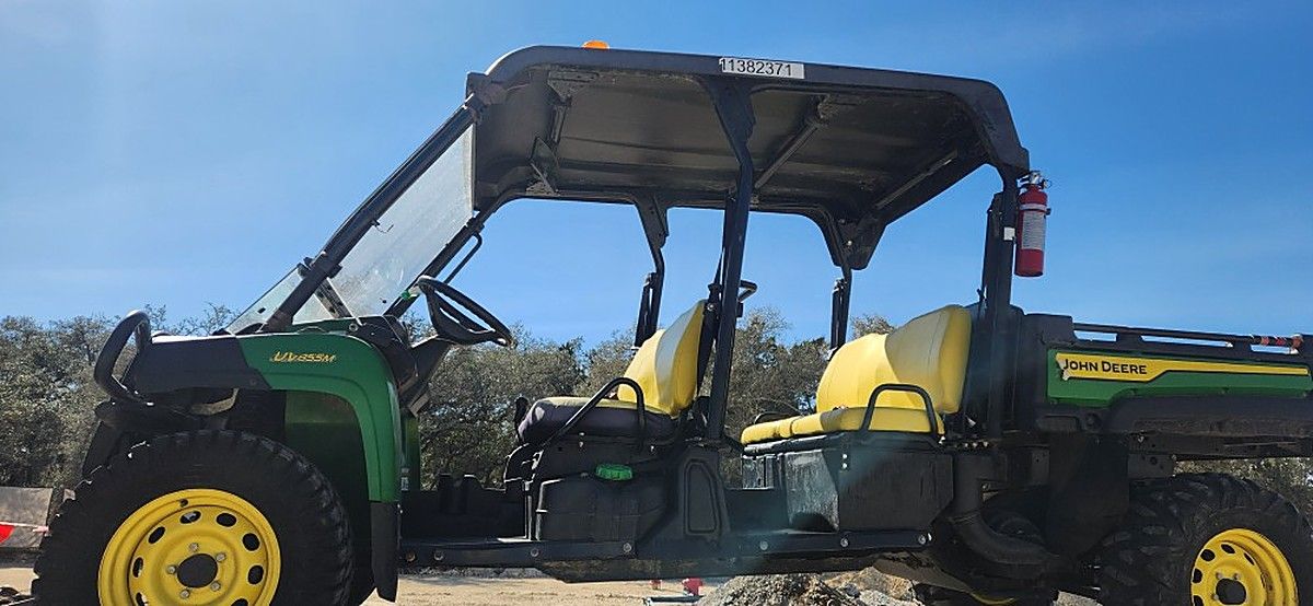 JOHN DEERE XUV855MS4 photo 5