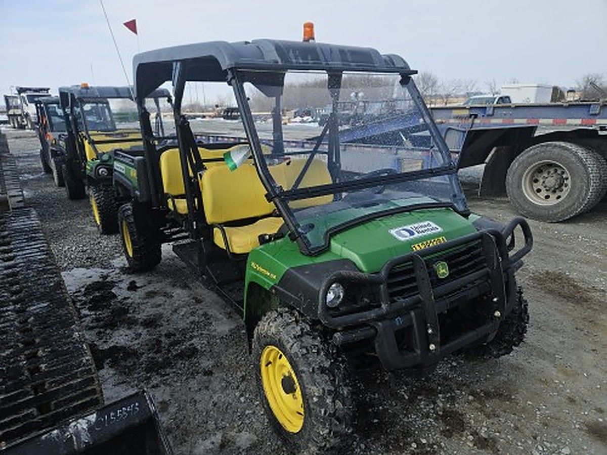JOHN DEERE XUV855MS4 photo 2