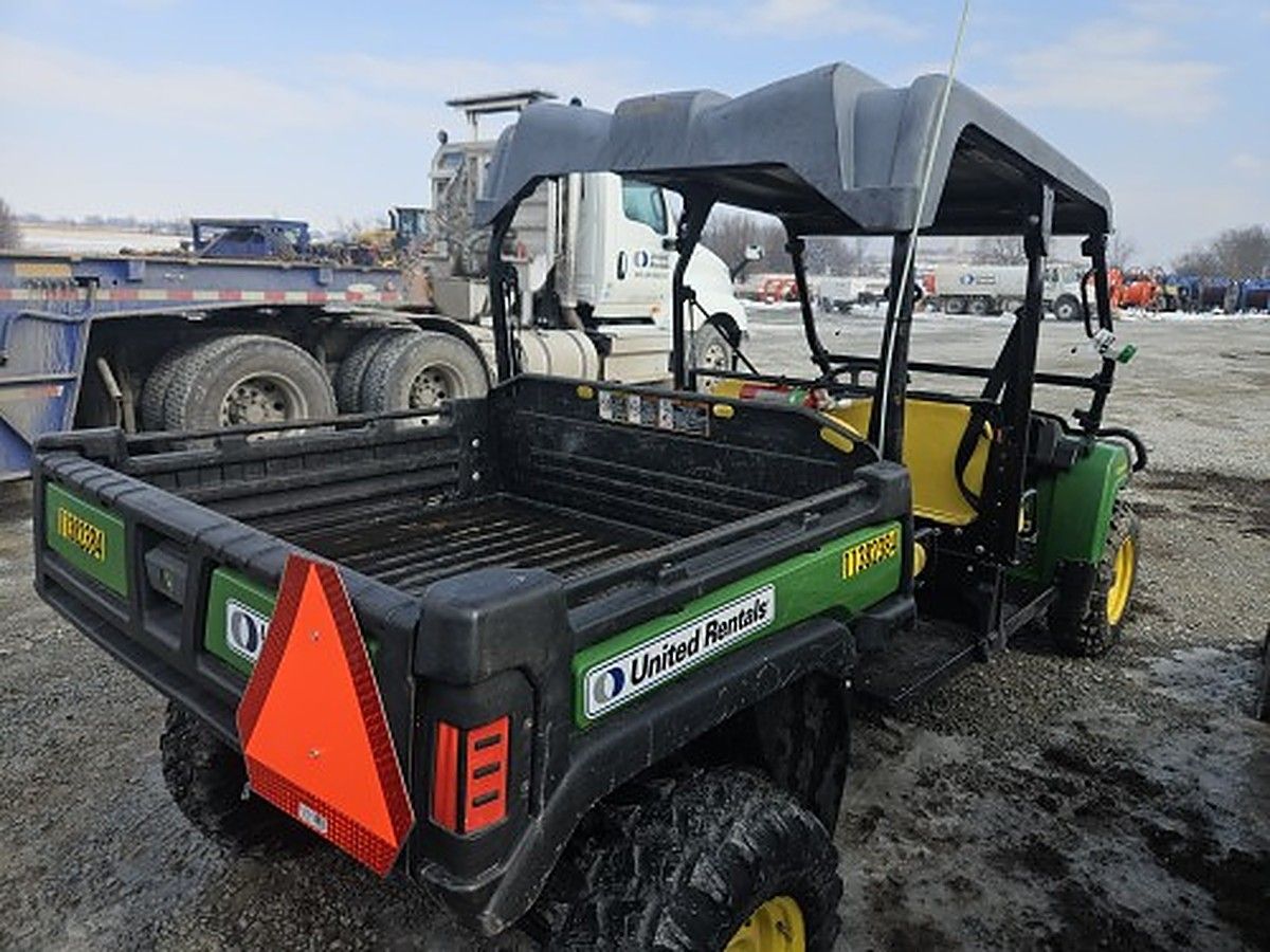 JOHN DEERE XUV855MS4 photo 3