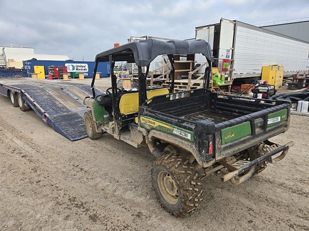 JOHN DEERE XUV855MS4 photo 4