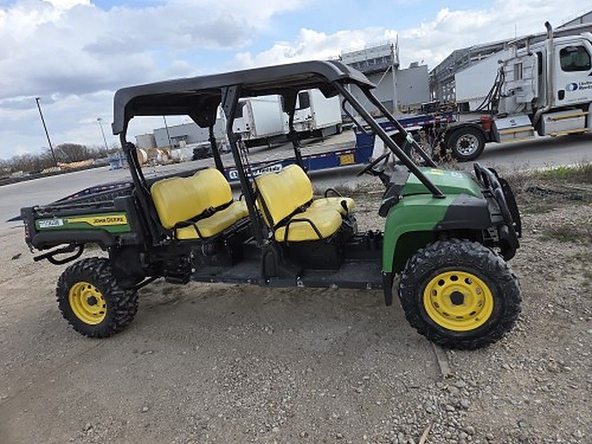 JOHN DEERE XUV855MS4 photo 5