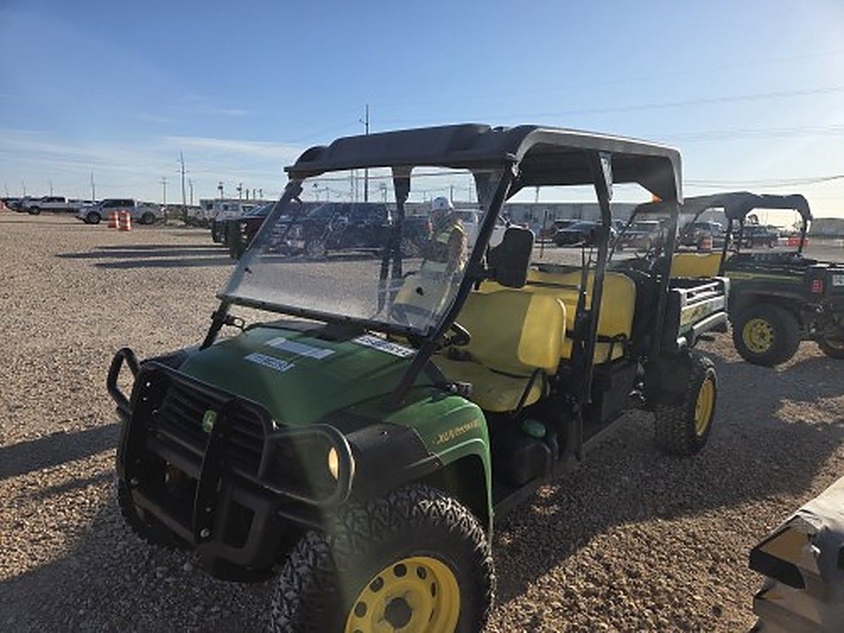 JOHN DEERE XUV855MS4 photo 2