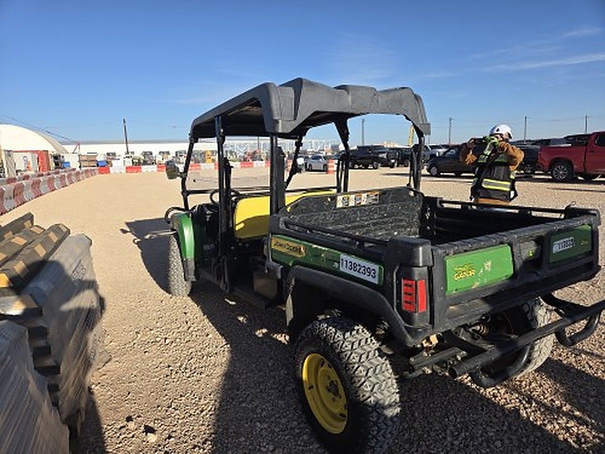 JOHN DEERE XUV855MS4 photo 7