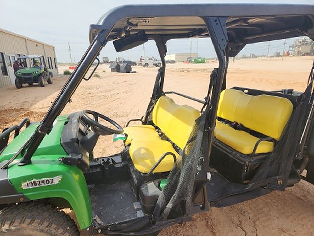 JOHN DEERE XUV855MS4 photo 8