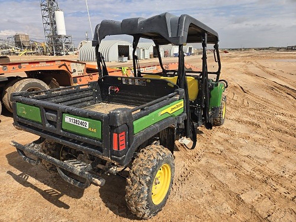 JOHN DEERE XUV855MS4 photo 9