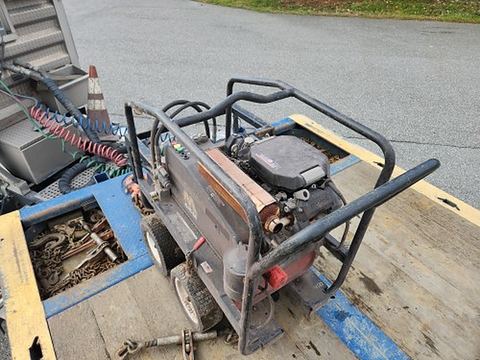 2022 MI-T-M CWC-5004-4MGH Pressure Washer 5000 Psi