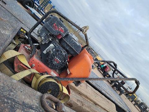 2022 MULTIQUIP MVC82VHW Vib Plate Medium 3000-5000# Impact