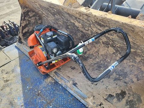 2022 MULTIQUIP MVC88VTHW Vib Plate Medium 3000-5000# Impact