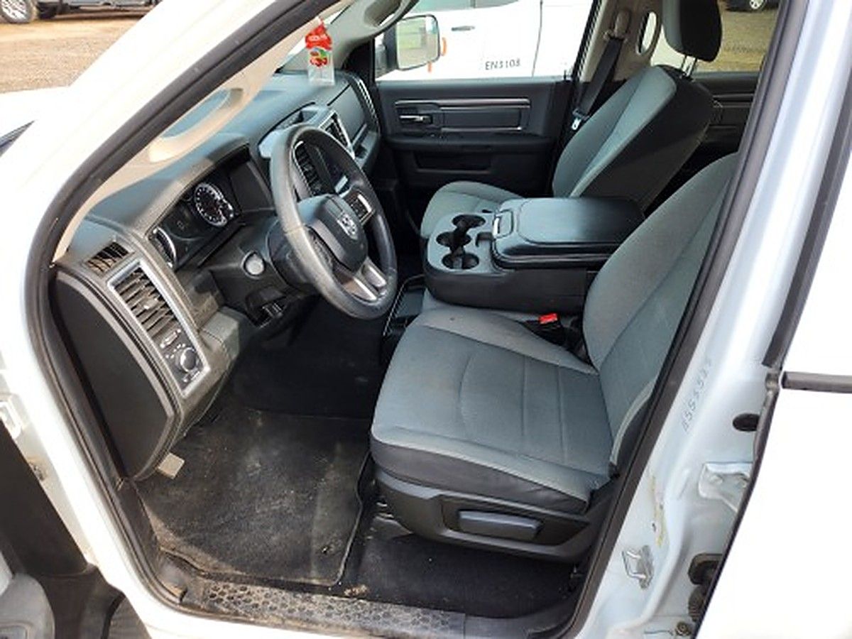 RAM 1500CREWSLTG4WD photo 11