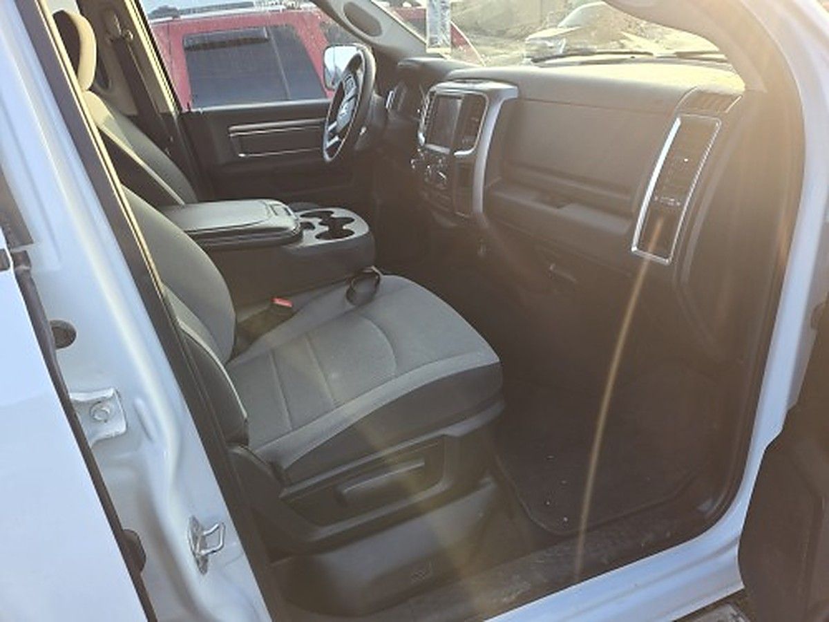 RAM 1500CREWSLTG4WD photo 16