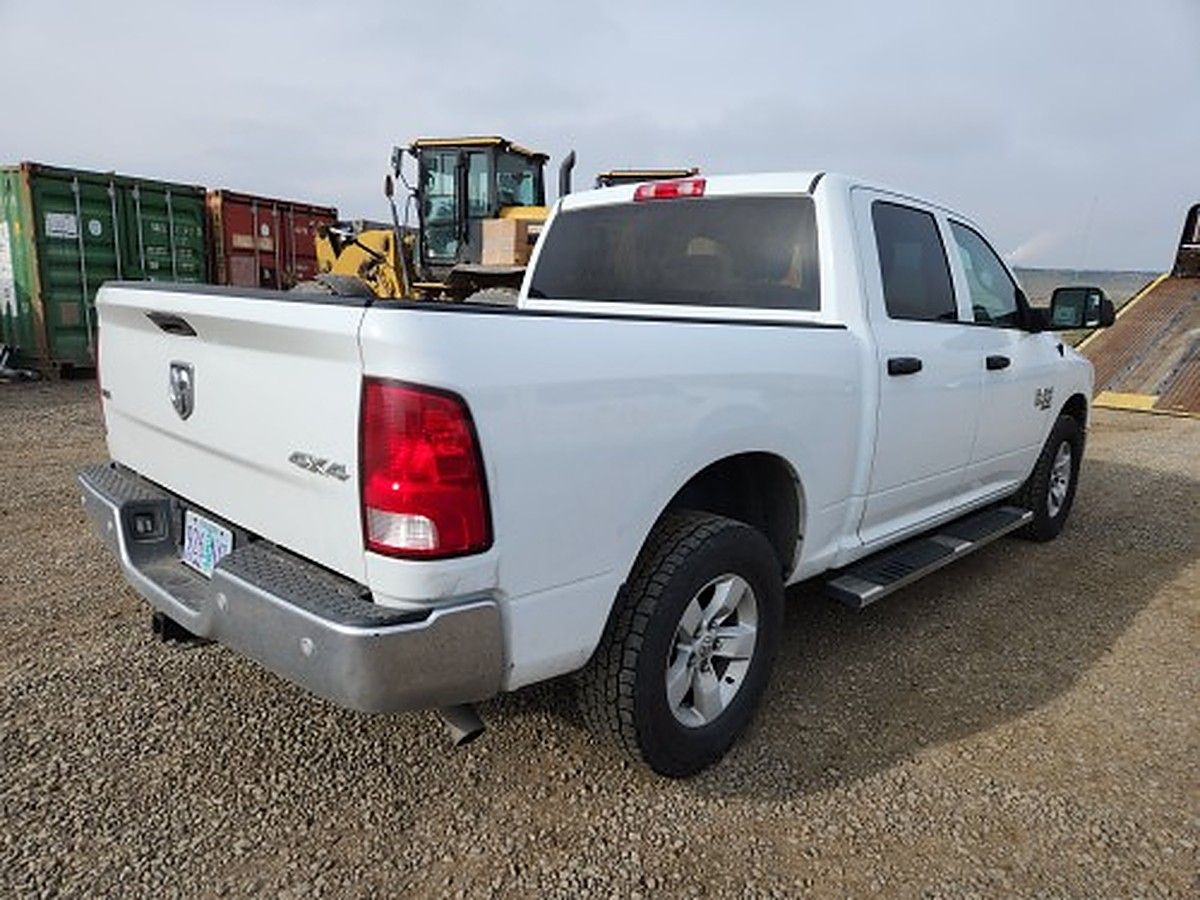 RAM 1500CREWSLTG4WD photo 5