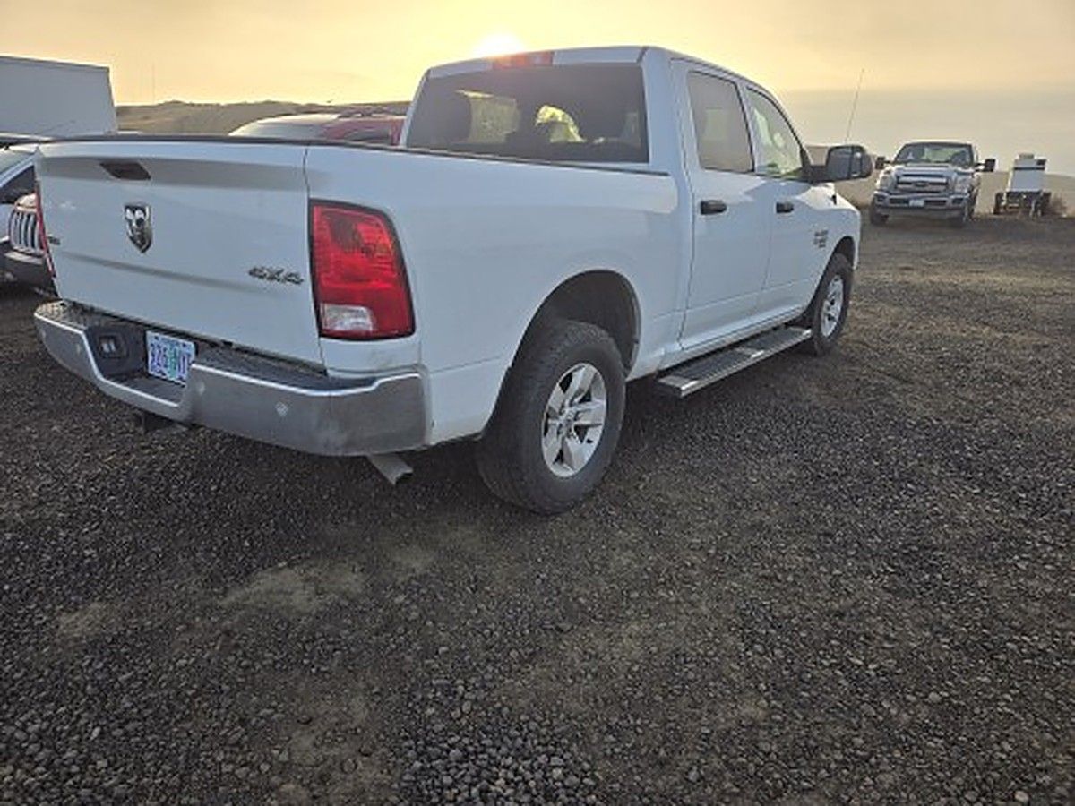 RAM 1500CREWSLTG4WD photo 8
