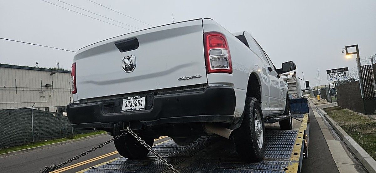 RAM 2500CREWTMG4WD photo 3