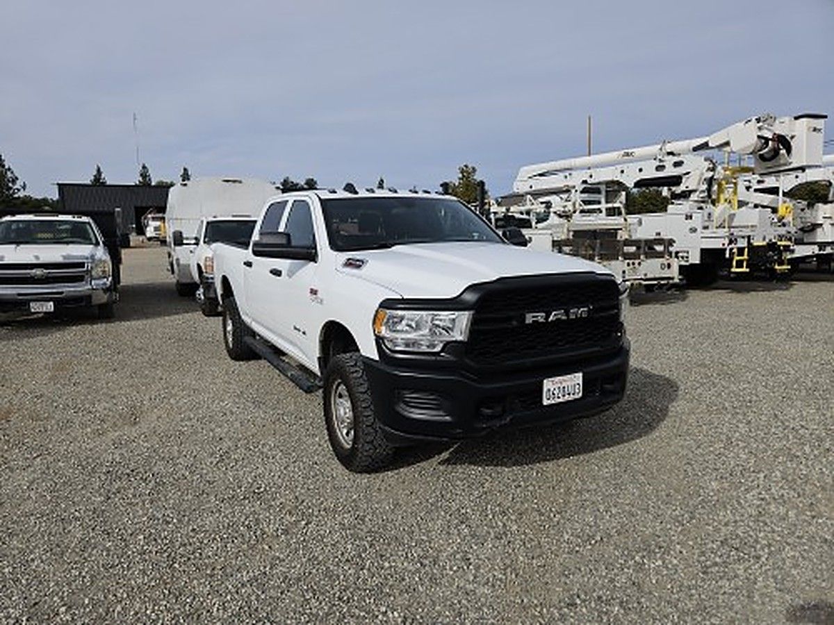 RAM 2500CREWTMG4WD photo 4