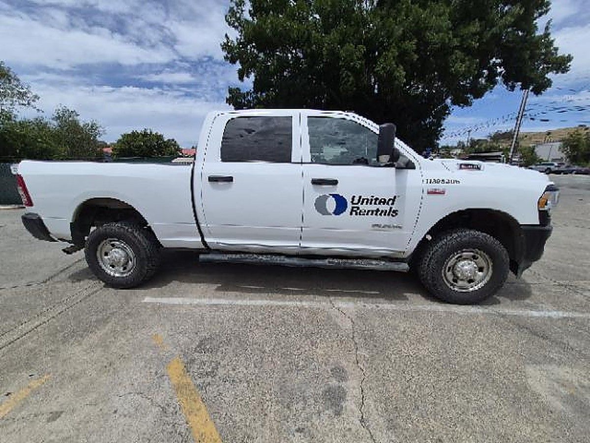 RAM 2500CREWTMG4WD photo 4