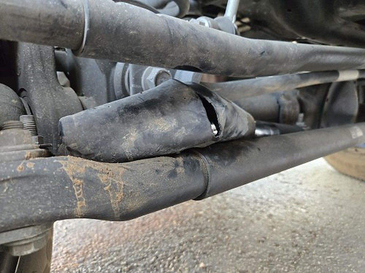 RAM 2500CREWTMG4WD photo 7