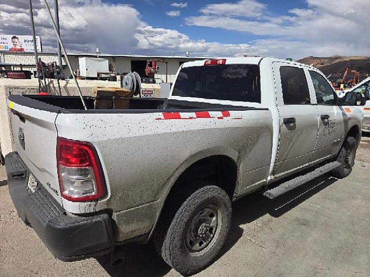 RAM 2500CREWTMG4WD photo 4
