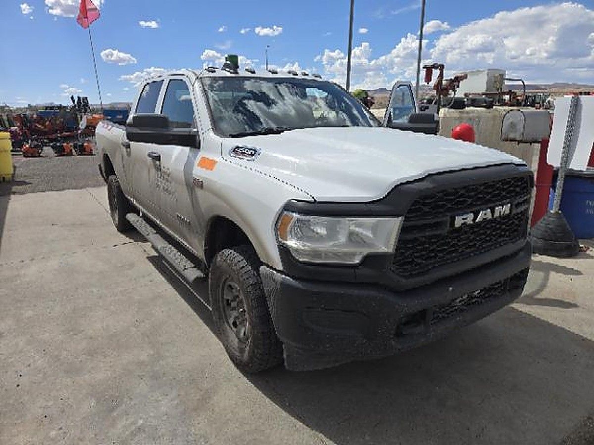 RAM 2500CREWTMG4WD photo 5