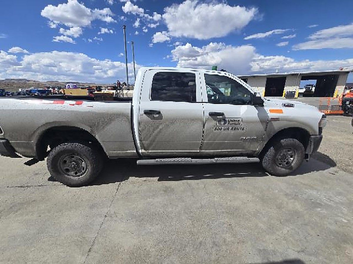 RAM 2500CREWTMG4WD photo 6