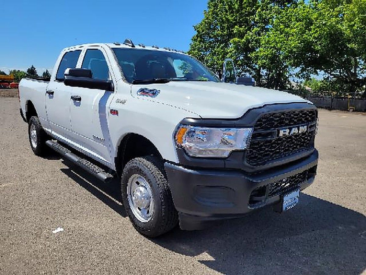 RAM 2500CREWTMG4WD photo 8