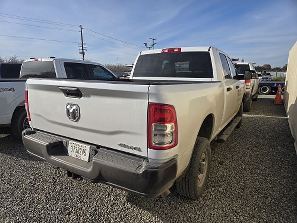 RAM 2500CREWTMG4WD photo 10