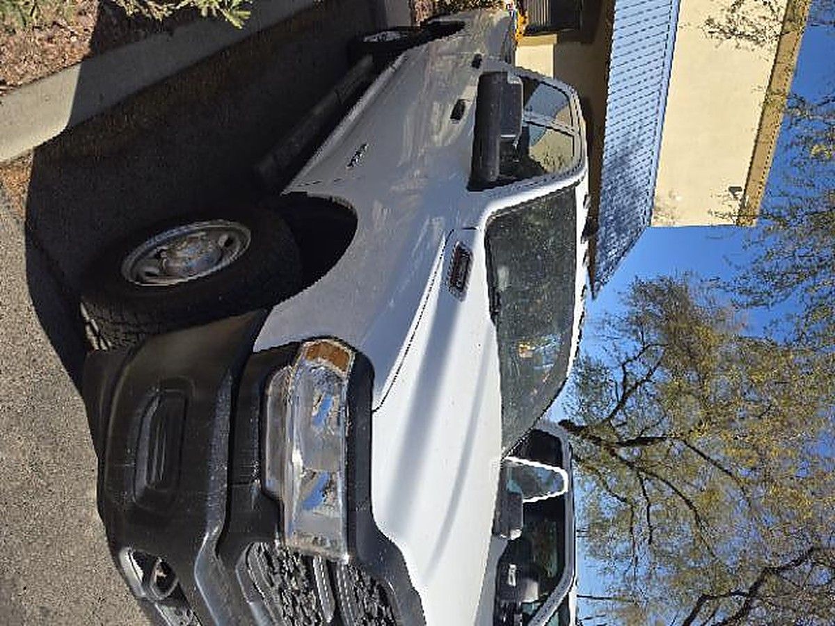 RAM 2500CREWTMG4WD photo 3