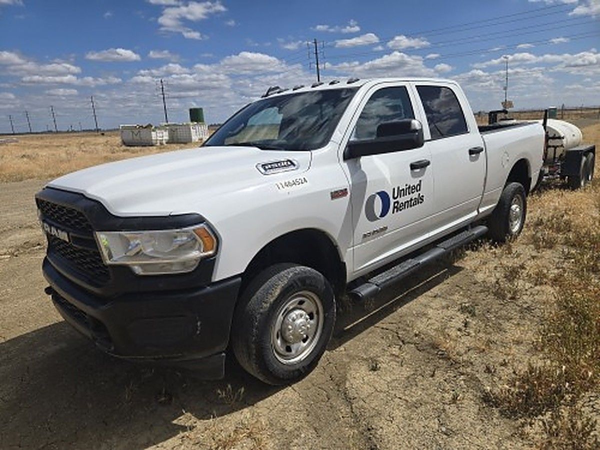 RAM 2500CREWTMG4WD photo 3