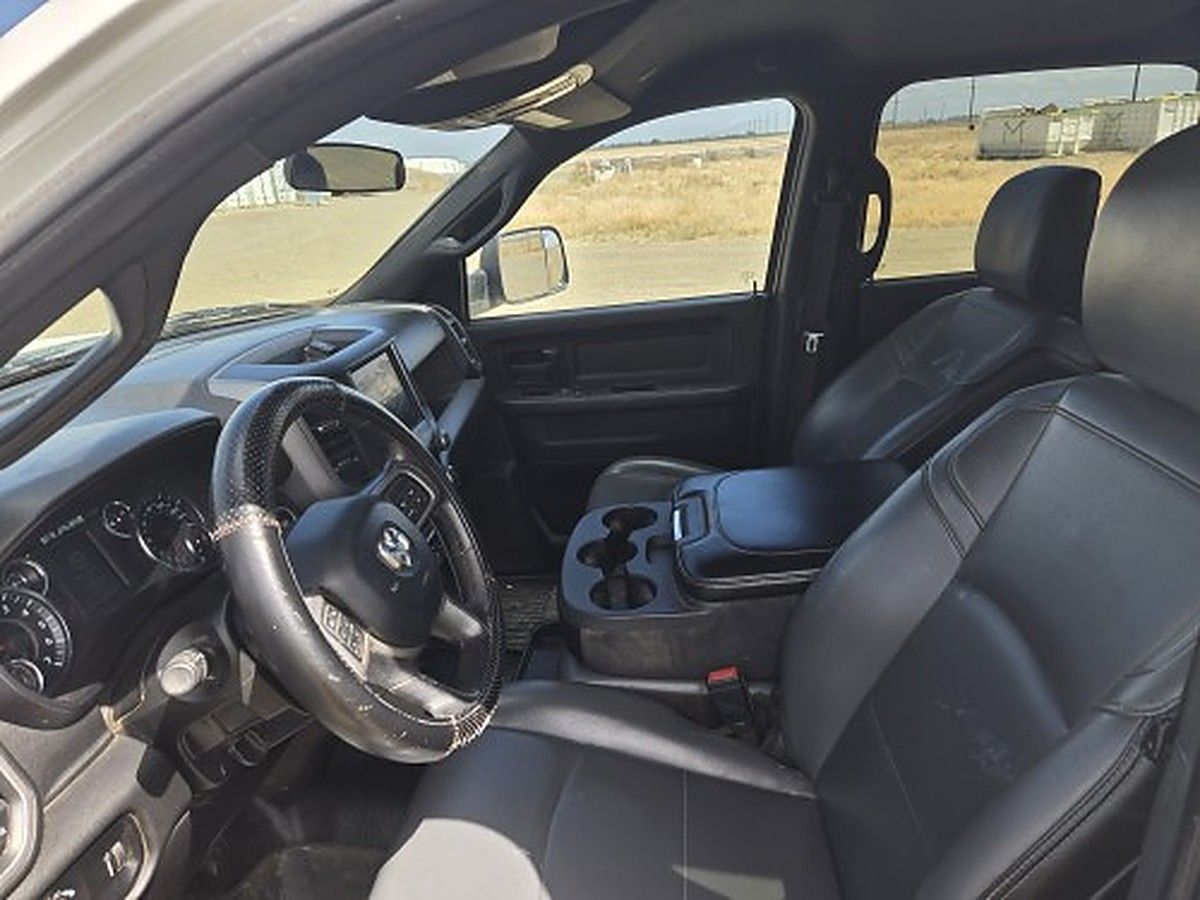 RAM 2500CREWTMG4WD photo 4