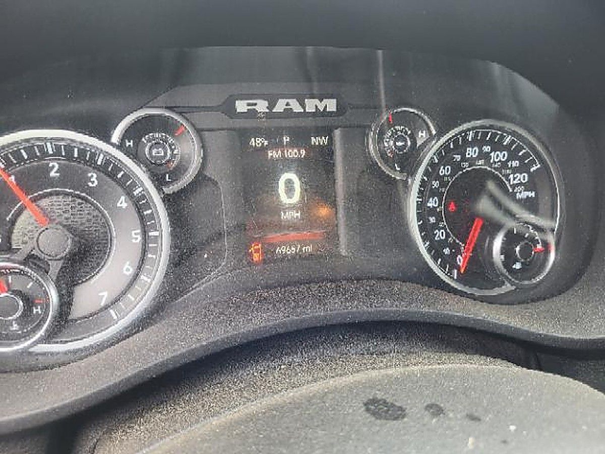 RAM 2500CREWTMG4WD photo 7